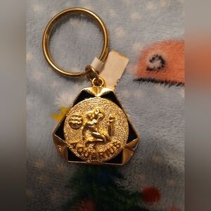 Vintage Zodiac Sign  Aquarius  Gold Key Chain  New Old Stock With Tags Unissx